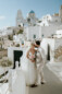 couple kissing