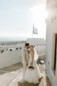 couple kissing