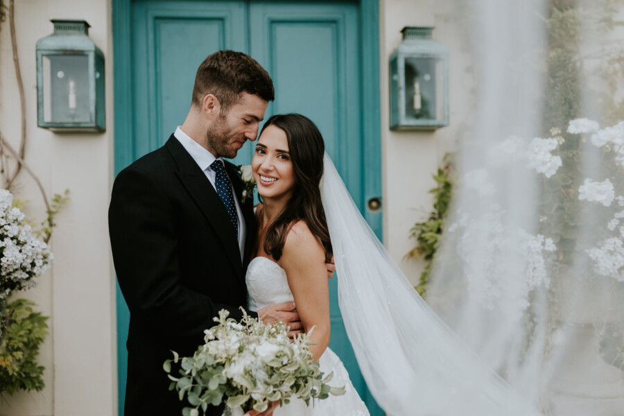 bride and groom portrais