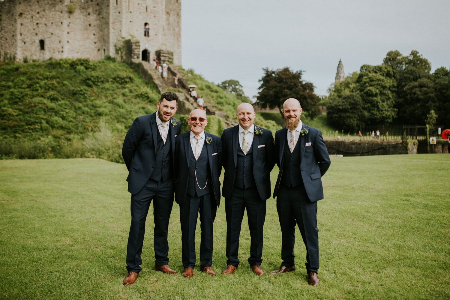 groom and groomsmen 