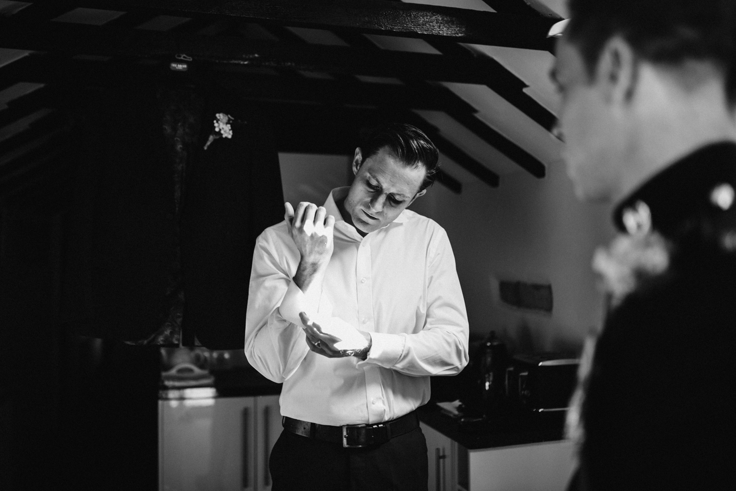 groomsmen getting ready