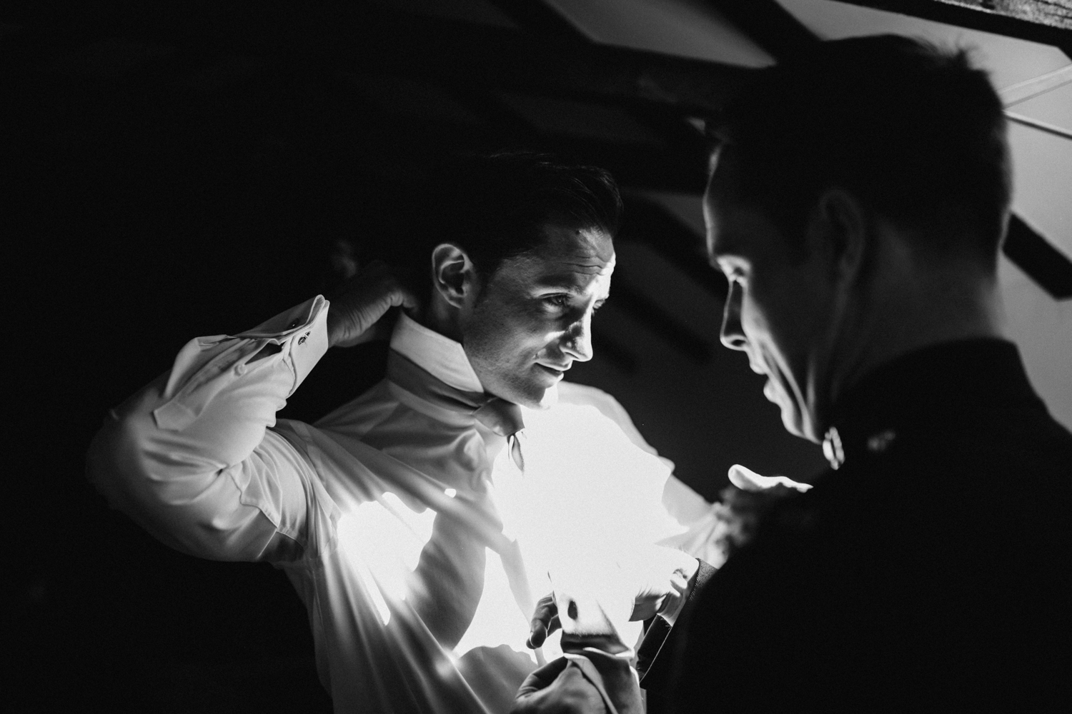 groomsmen getting ready