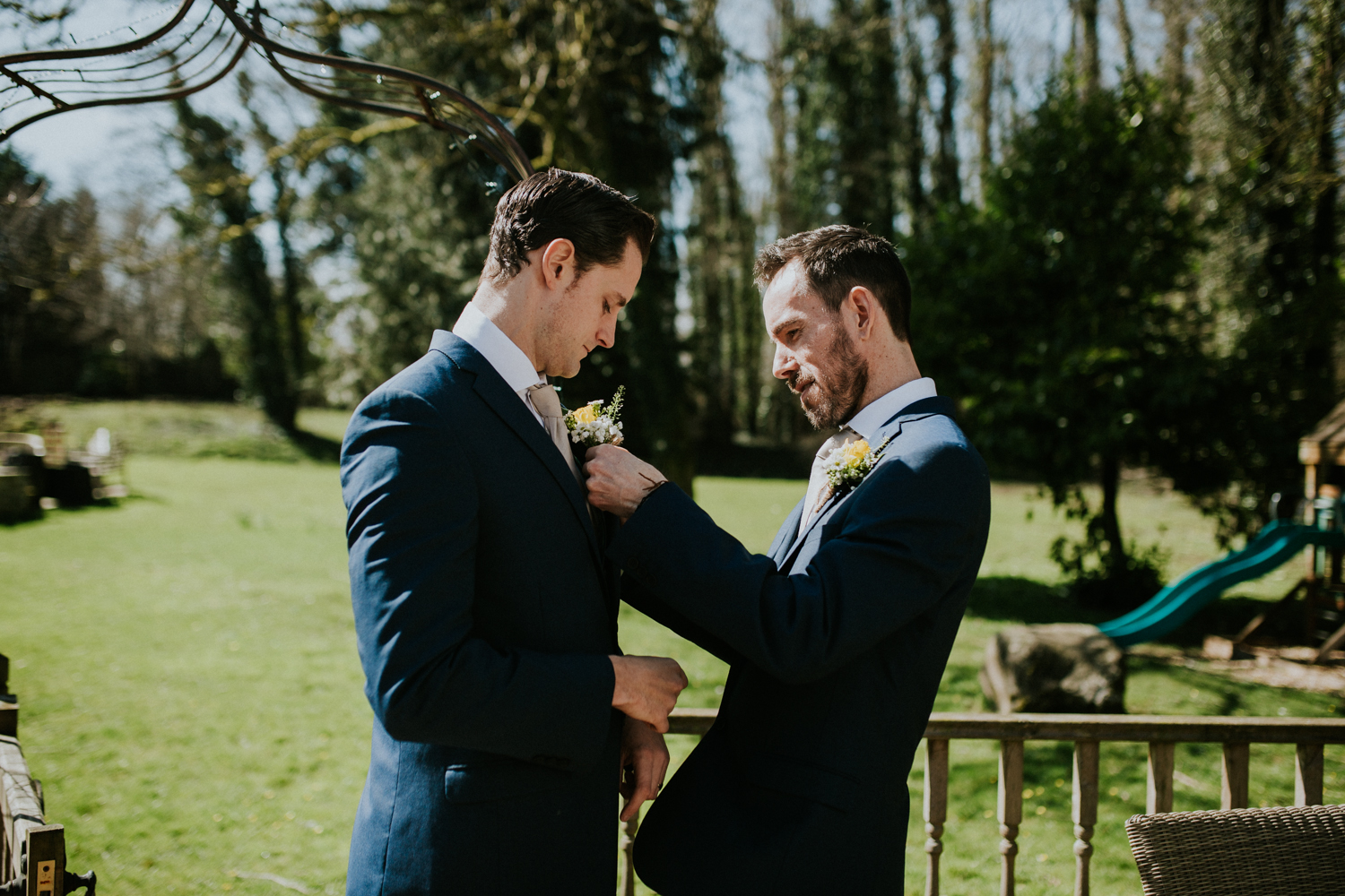 groomsmen getting ready