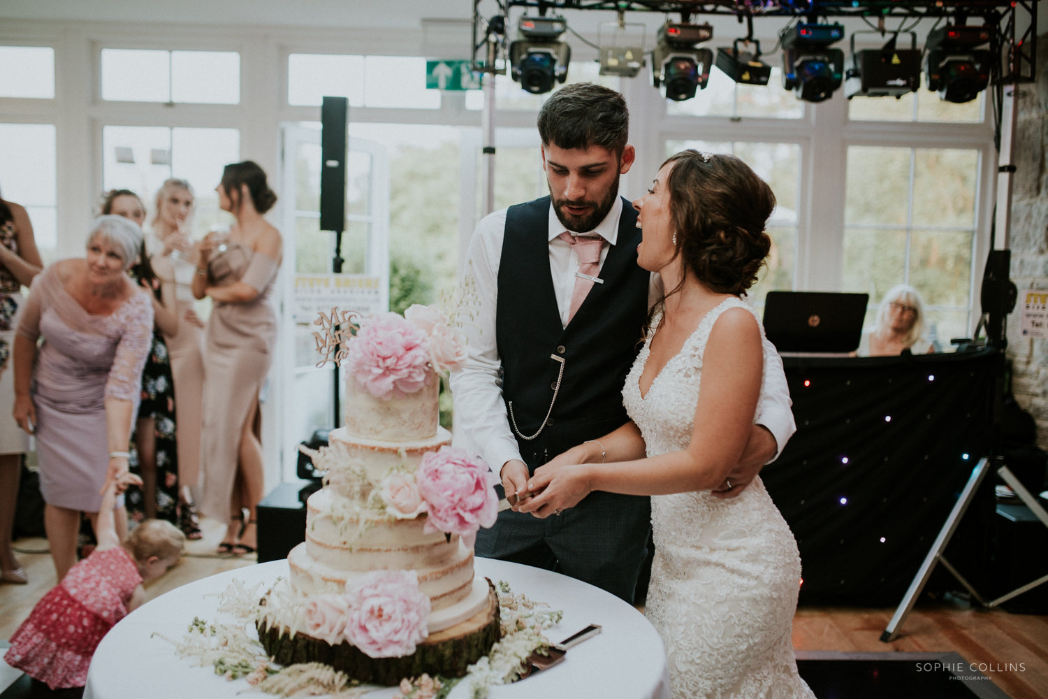 cutting the cake 