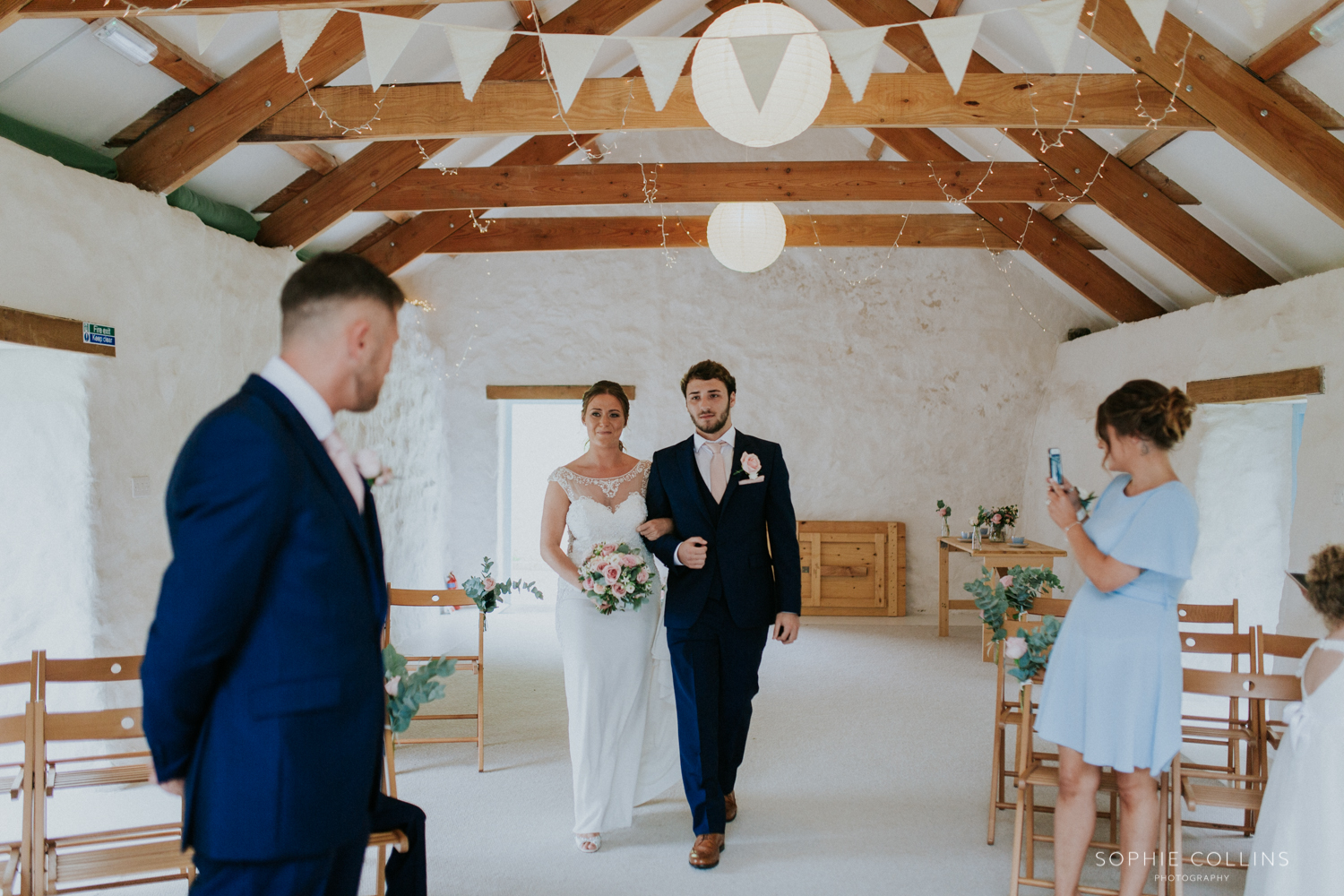 bride walking down the isle