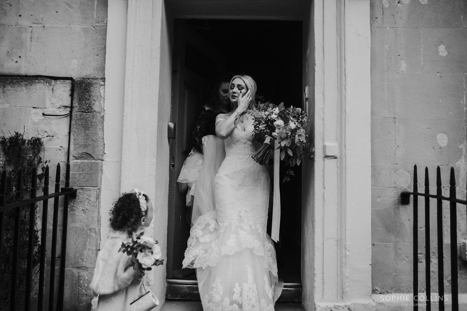 bride leaving for the ceremony