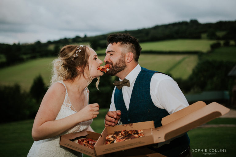 Ashleigh & Ben – Sugar Loaf Barn