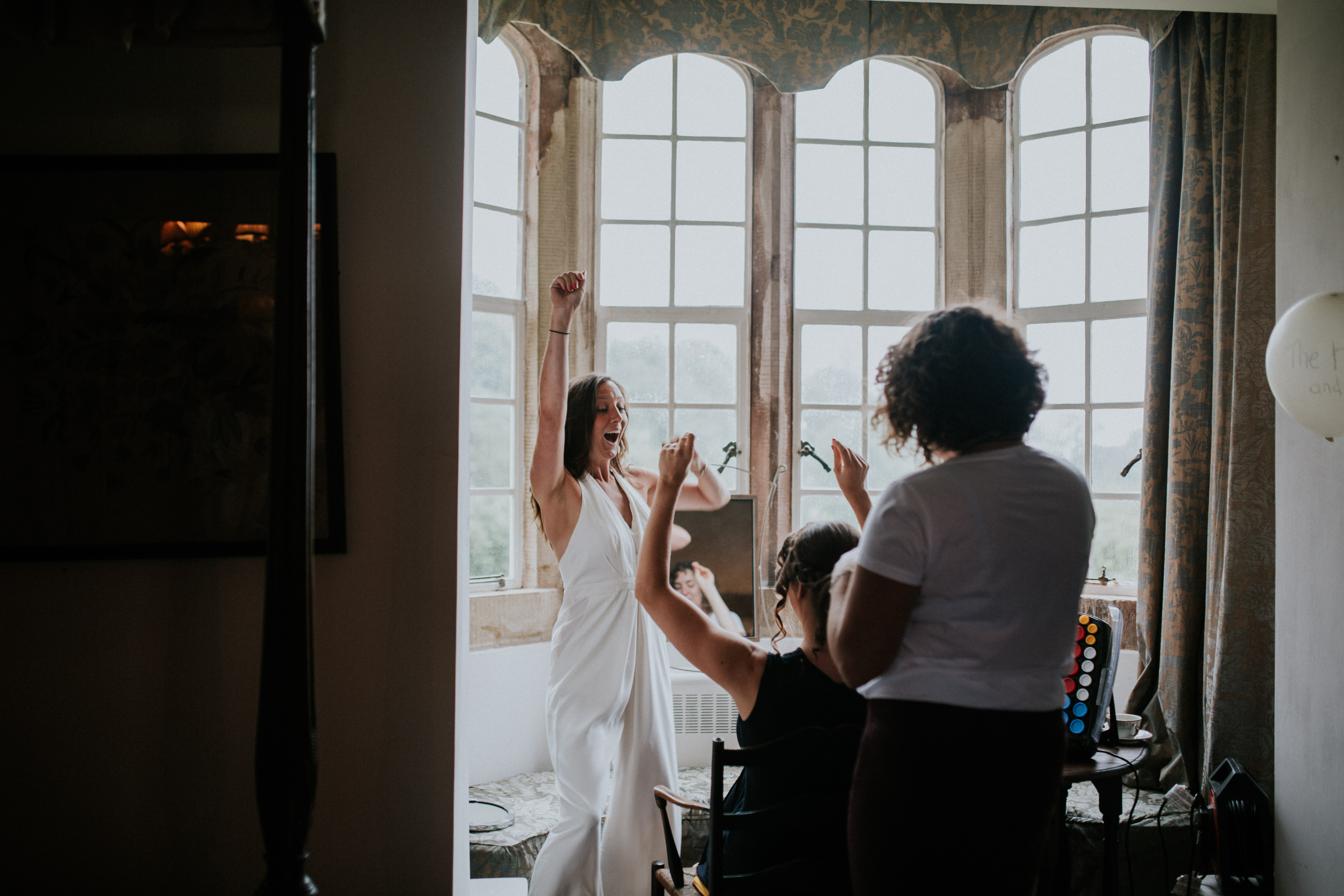 bride dancing 