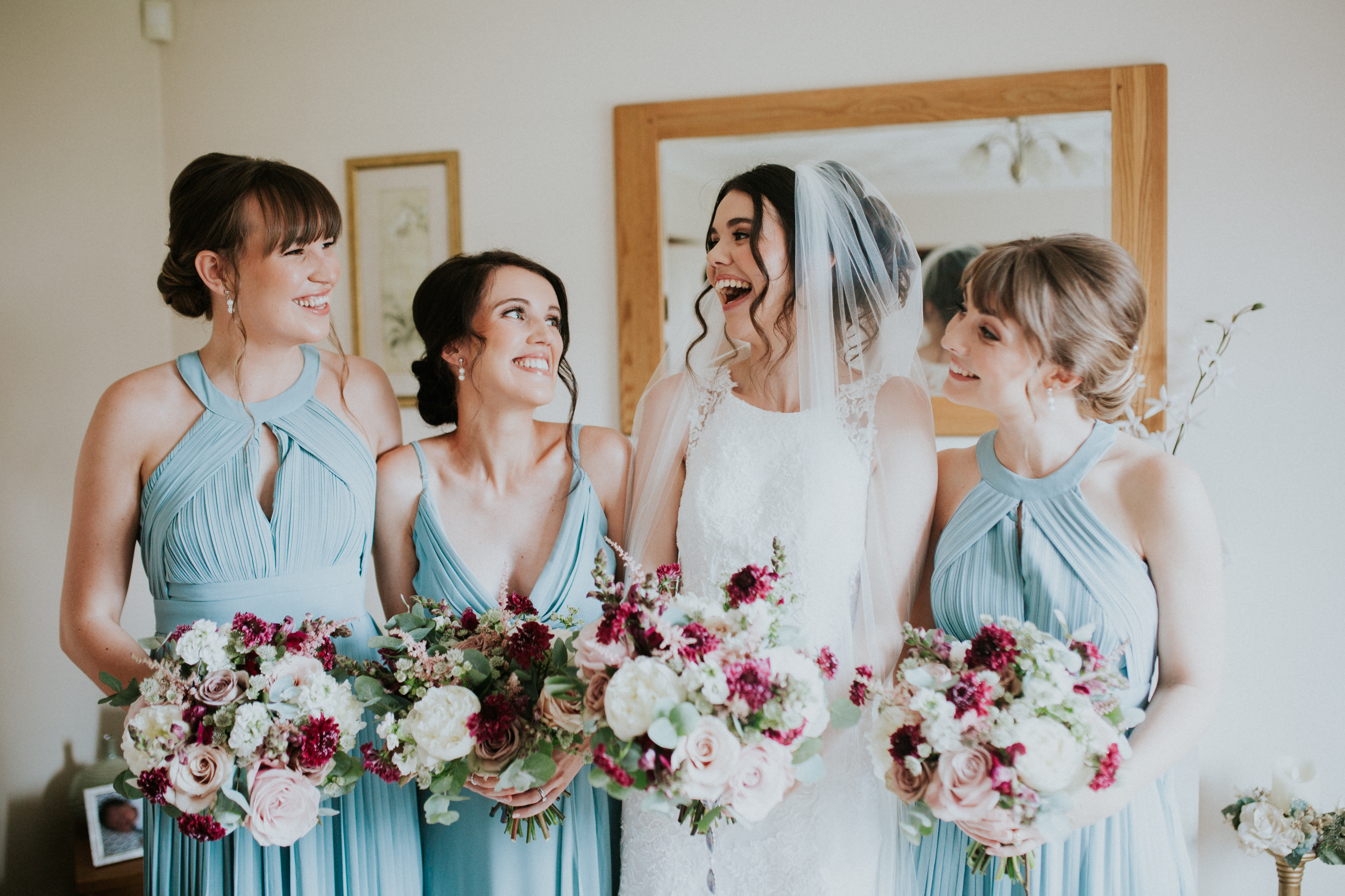 bride and bridesmaids 