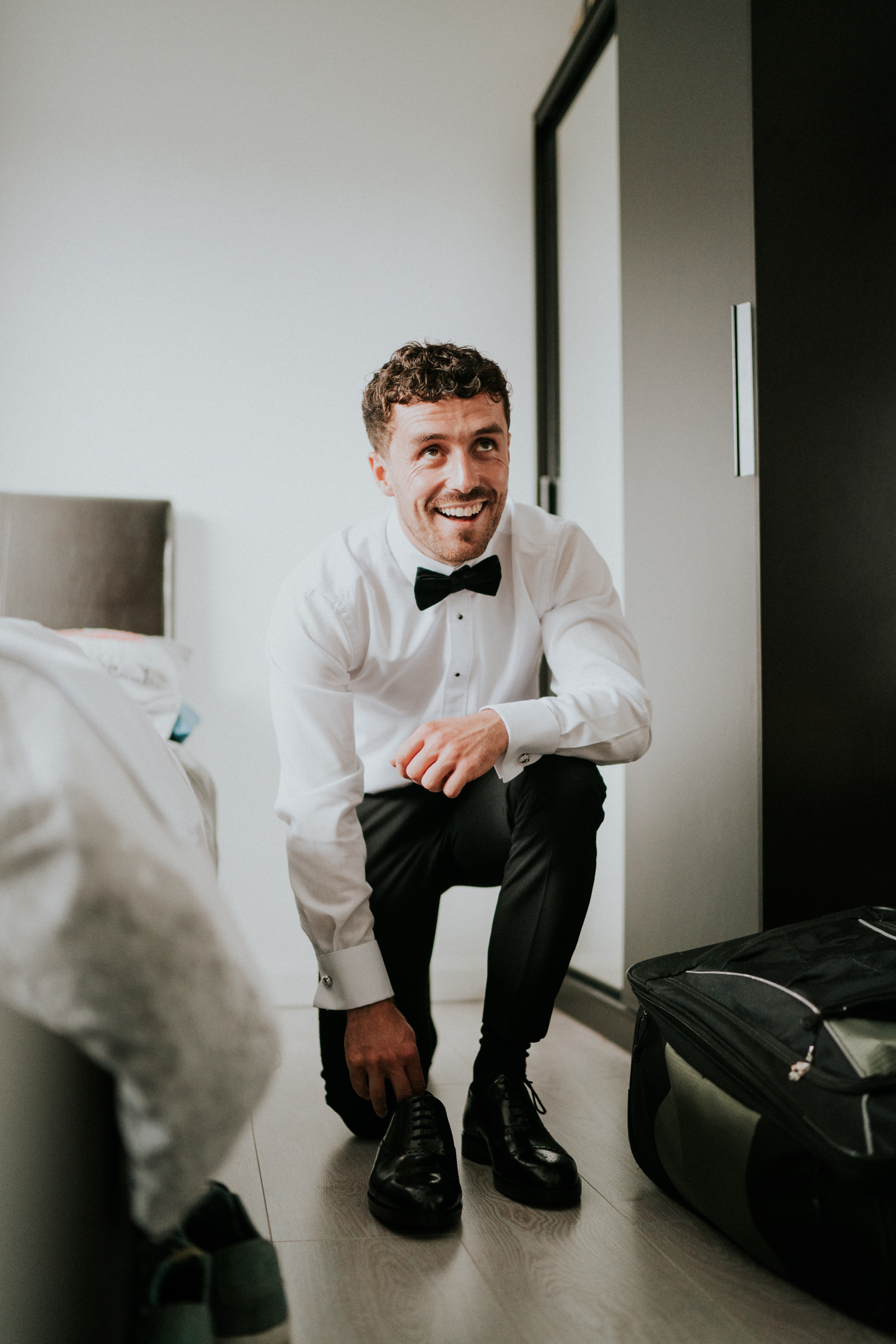 groom laughing 