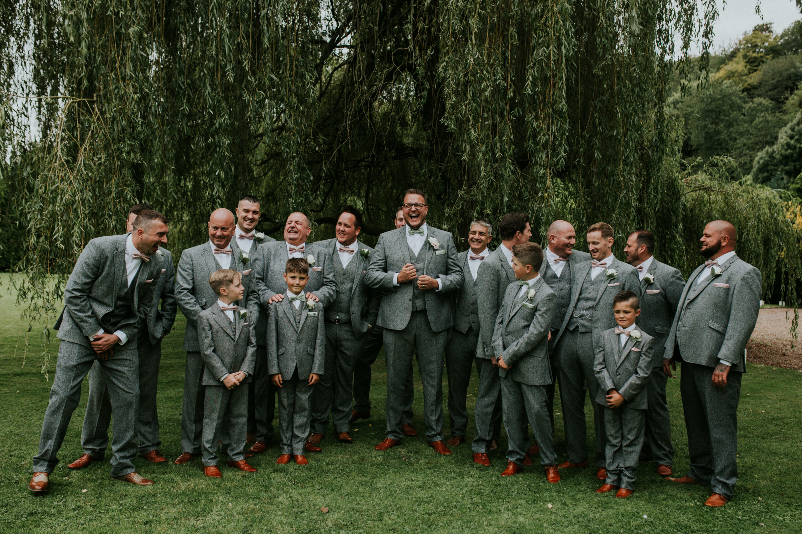 groomsmen 