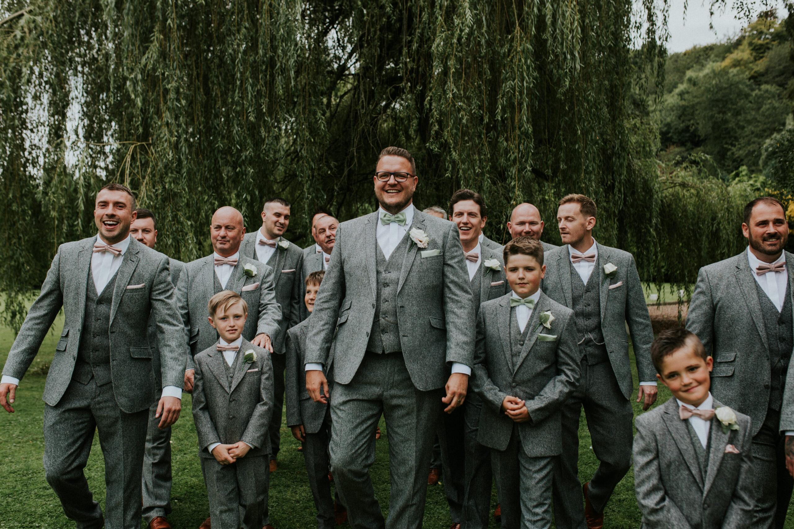 groomsmen 