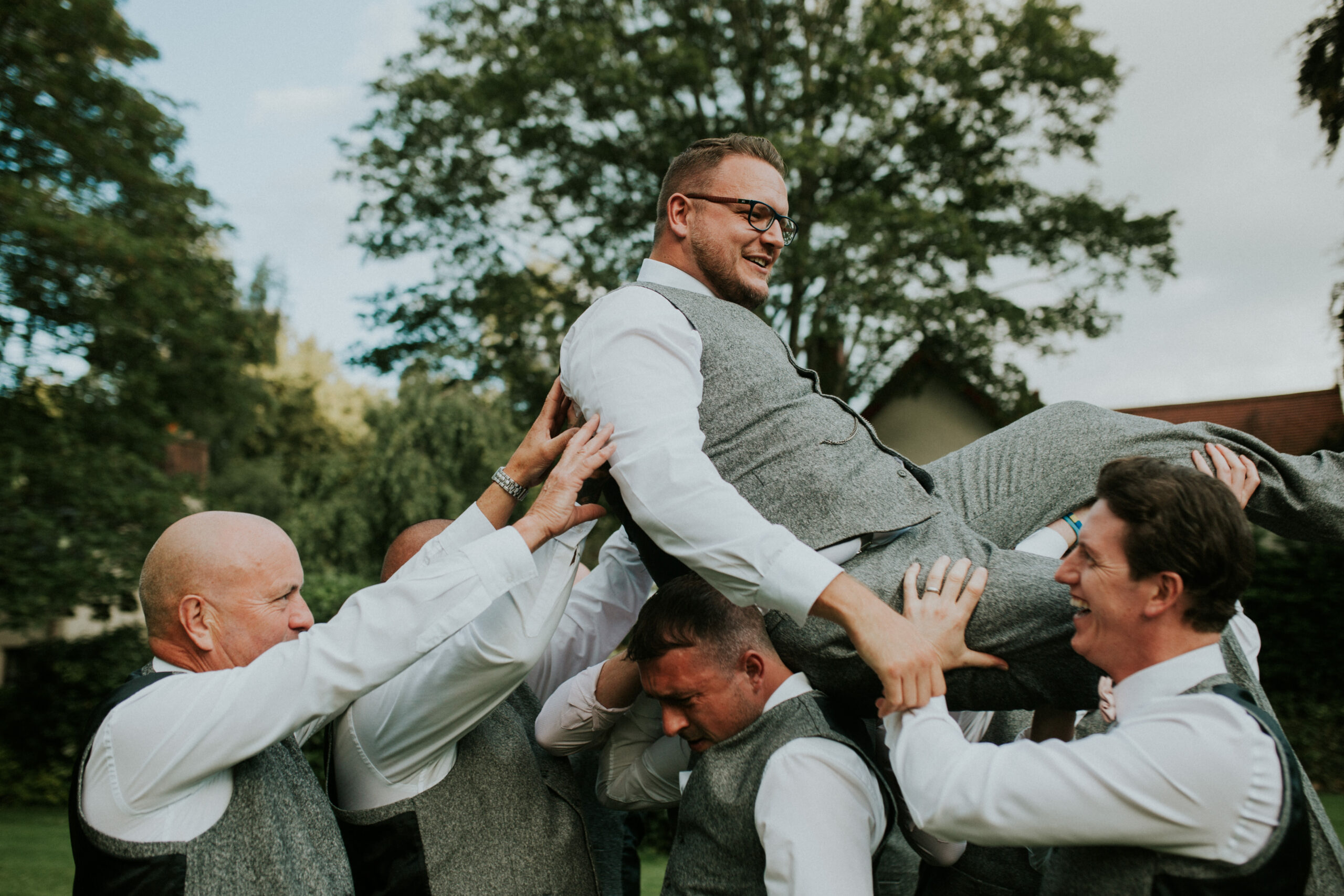 groom and groomsmen 