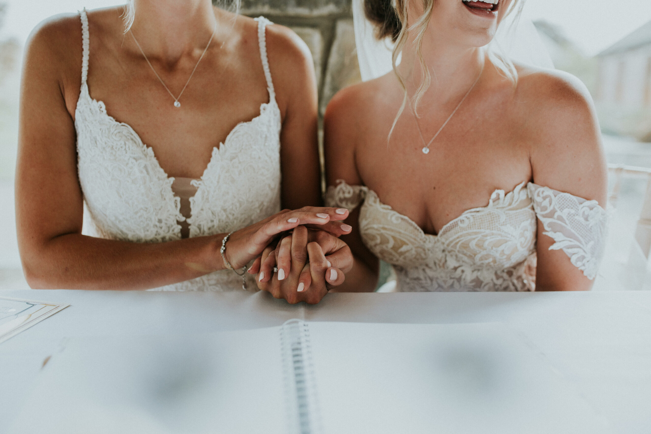 brides hands 