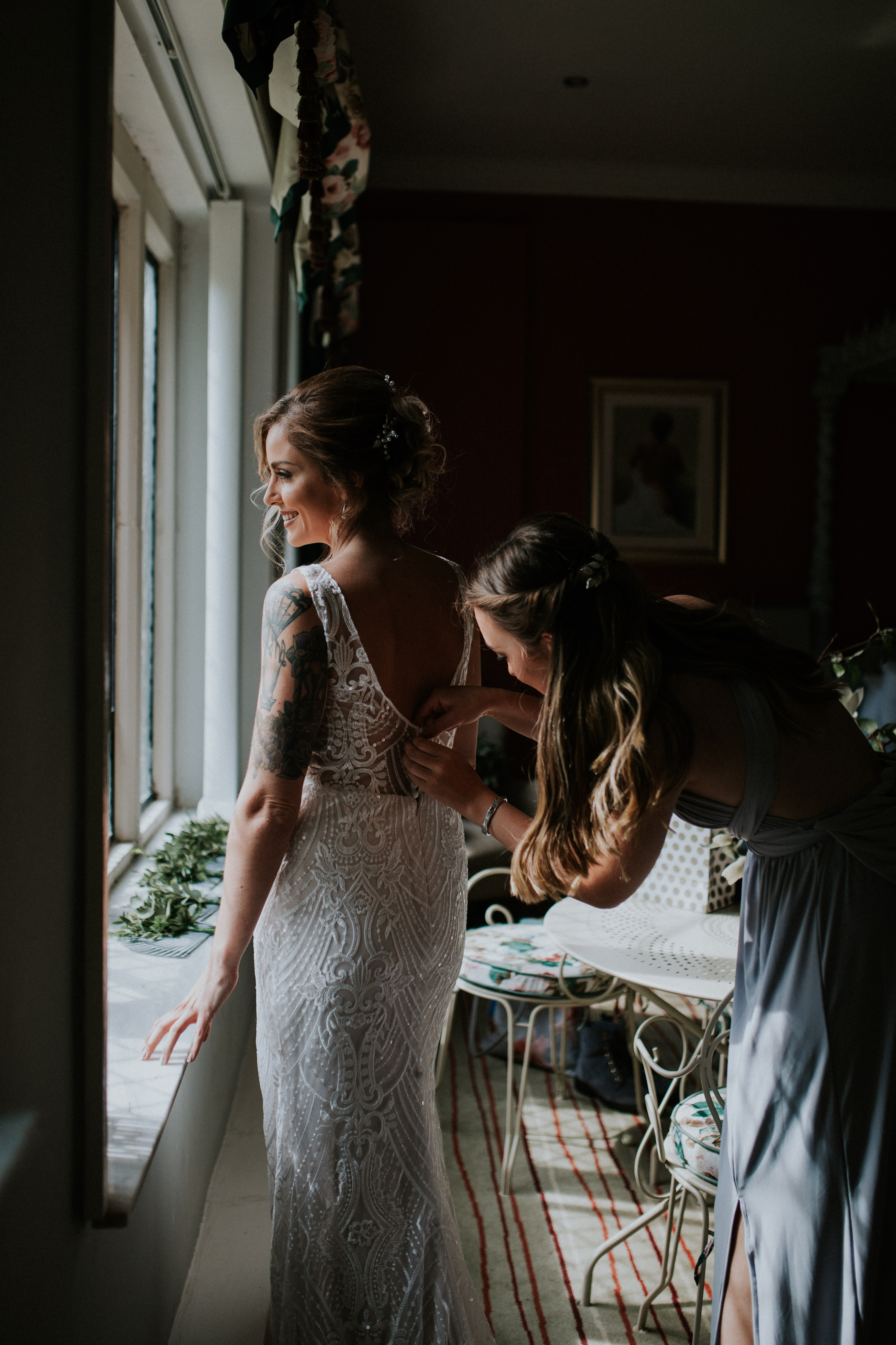 doing up brides Dress 